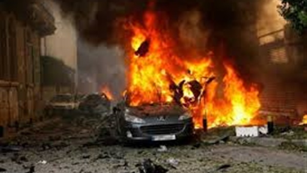 مقتل وإصابة 21 عراقيًا في تفجير سيارة مفخخة في الكرادة وسط بغداد مقتل وإصابة 21 عراقيًا في تفجير سيارة مفخخة في الكرادة وسط بغداد