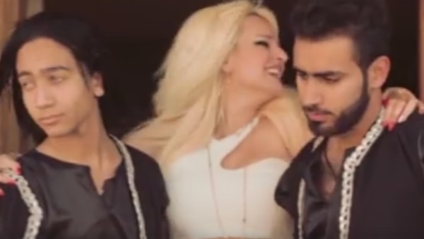 بالفيديو..«مادونا العرب» تعيد تقيم «ياواد يا تقيل» لسعاد حسنى بالفيديو..«مادونا العرب» تعيد تقيم «ياواد يا تقيل» لسعاد حسنى