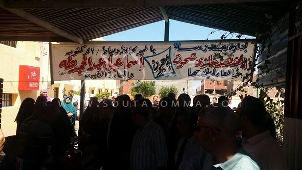 بالصور.. محافظ دمياط يضع حجر أساس لمدرستين بإحدى قرى المحافظة بالصور.. محافظ دمياط يضع حجر أساس لمدرستين بإحدى قرى المحافظة
