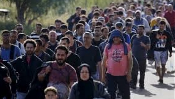 عمدة باريس تعلن افتتاح مركز جديد لاستقبال اللاجئين عمدة باريس تعلن افتتاح مركز جديد لاستقبال اللاجئين