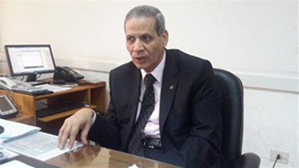الهلالى يشدد على مديرى المديريات الالتزام بتحية العلم المصرى