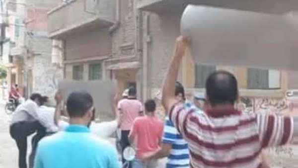 بالصور.. مسيرة محدودة للإرهابية تدعو للعصيان المدني بالمحلة