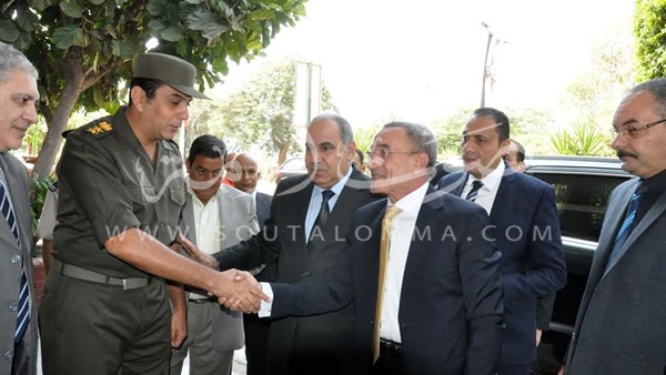بالصور.. محافظ القليوبية الجديد يصل مكتبه لاستلام مهام عمله بالصور.. محافظ القليوبية الجديد يصل مكتبه لاستلام مهام عمله