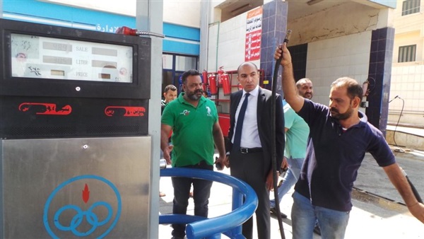 بالصور.. حملة مكبرة على محطات البنزين بأسوان  