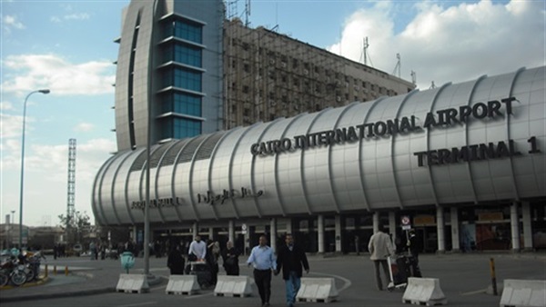 الوفد الروسى يبدأ جولته التفقدية بمطار القاهرة