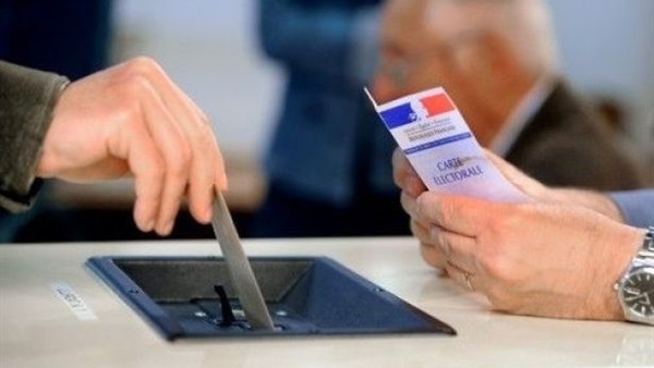 11 مرشحا تقدموا للمشاركة في الانتخابات التمهيدية لليمين في فرنسا 11 مرشحا تقدموا للمشاركة في الانتخابات التمهيدية لليمين في فرنسا