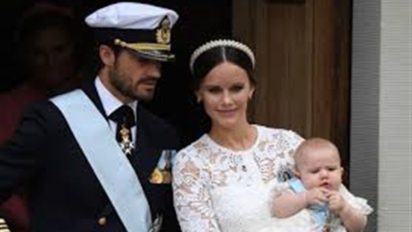 تعميد الأمير ألكسندر في احتفال للعائلة الملكية السويدية