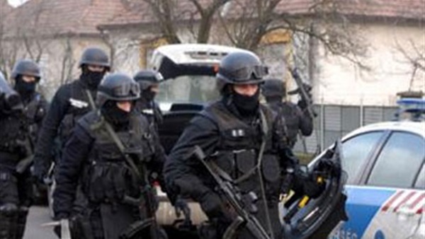 إطلاق نار على 4 أشخاص أمام ملهى ليلي فى ميامى إطلاق نار على 4 أشخاص أمام ملهى ليلي فى ميامى