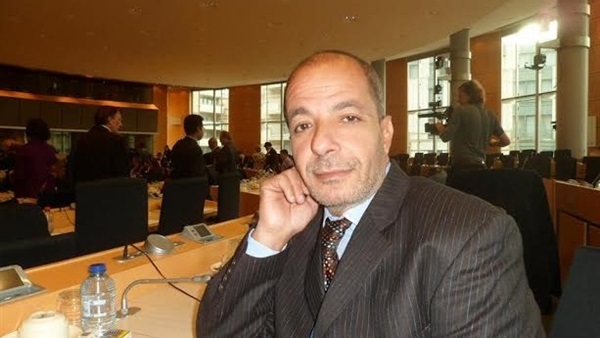 يسرى حسان يستقيل من لجنة المسرح بالمجلس الأعلى للثقافة