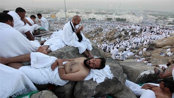 قرابة مليوني حاج يجتمعون في صعيد عرفة في ثاني ايام الحج قرابة مليوني حاج يجتمعون في صعيد عرفة في ثاني ايام الحج