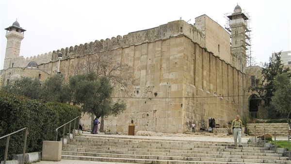 الأوقاف الفلسطينية: الاحتلال يواصل حصاره المشدد للمسجد الإبراهيمي الأوقاف الفلسطينية: الاحتلال يواصل حصاره المشدد للمسجد الإبراهيمي