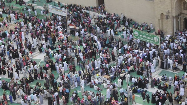الألاف يؤدون صلاة عيد الأضحى بمحافظات الجمهورية