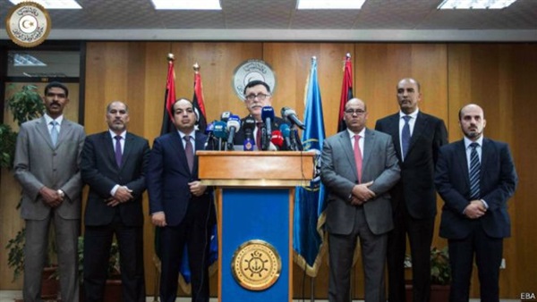 حكومة الوفاق الليبية تدعو جميع قواتها لاستعادة الموانىء النفطية حكومة الوفاق الليبية تدعو جميع قواتها لاستعادة الموانىء النفطية