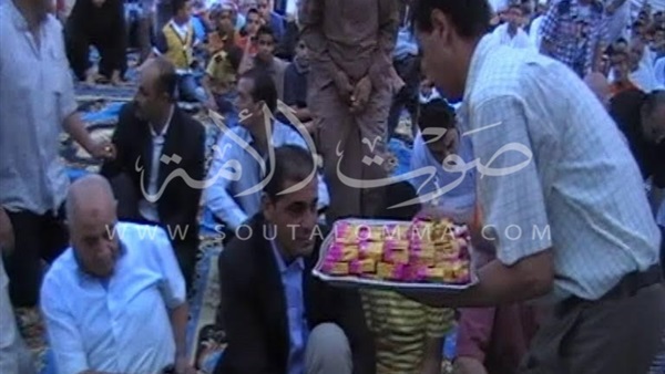 بالصور.. الواحدات المحلية بكفر الشيخ توزع الحلوى والألعاب على الأطفال بالصور.. الواحدات المحلية بكفر الشيخ توزع الحلوى والألعاب على الأطفال