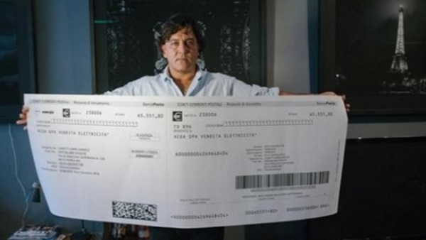 رجل إيطالي يتسلم فاتورة كهرباء قيمتها 65 ألف يورو رجل إيطالي يتسلم فاتورة كهرباء قيمتها 65 ألف يورو