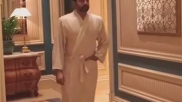 بالفيديو..محمد كريم ب«البورنس» فى احدى الفنادق الكبرى بامريكا بالفيديو..محمد كريم ب«البورنس» فى احدى الفنادق الكبرى بامريكا