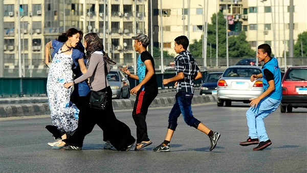 محافظ القاهرة يشارك المواطنين احتفالاتهم في ثاني أيام عيد الأضحى