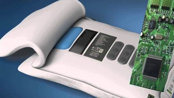 وسادة ذكية تحمى الشعر والبشرة 