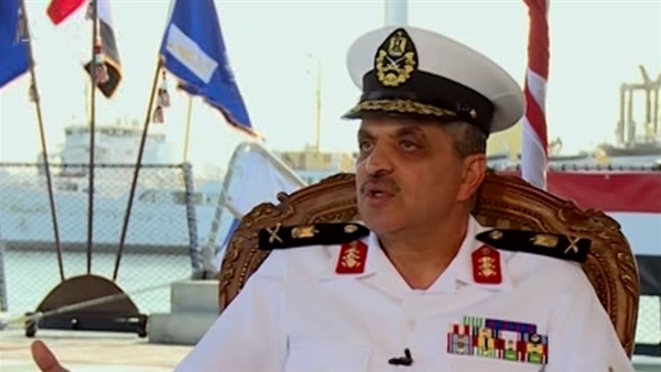 قائد القوات البحرية يصل فرنسا لرفع علم مصر على الميسترال «أنور السادات»