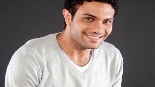 بالصورة.. آسر ياسين يشارك فى اولى حلقات الموسم الجديد من « SNL بالعربى»
