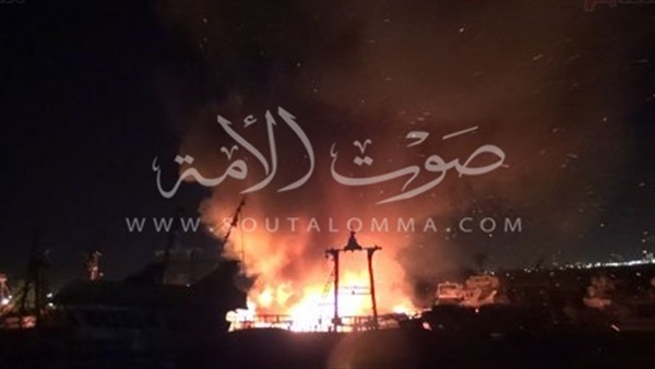 بالصور..قوات الجيش تتدخل لإخماد حريق بخليج السويس بالصور..قوات الجيش تتدخل لإخماد حريق بخليج السويس