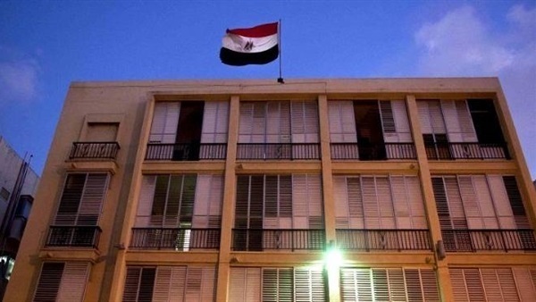السفير المصري يقدم أوراق اعتماده لرئيس ألبانيا
