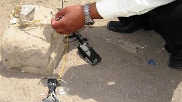 مصادر عسكرية: قنبلة تقتل 16 جنديا يمنيا في مأرب مصادر عسكرية: قنبلة تقتل 16 جنديا يمنيا في مأرب