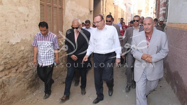 محافظ بني سويف يوجًه بحل مشكلة المياه الجوفية بقرية الميمون محافظ بني سويف يوجًه بحل مشكلة المياه الجوفية بقرية الميمون