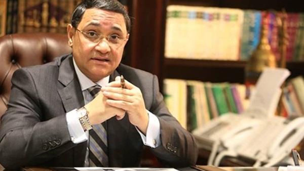 برلماني: لقاء السيسي بـ«ترامب وكلينتون» أمر طبيعي برلماني: لقاء السيسي بـ«ترامب وكلينتون» أمر طبيعي