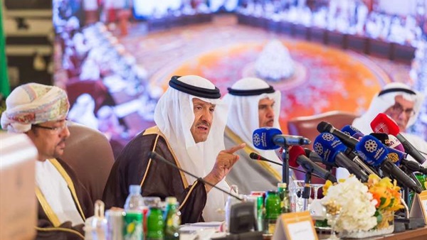 ندوة "الهوية الخليجية" بالكويت تناقش تعزيز القيم الاجتماعية والوحدة الوطنية ندوة "الهوية الخليجية" بالكويت تناقش تعزيز القيم الاجتماعية والوحدة الوطنية