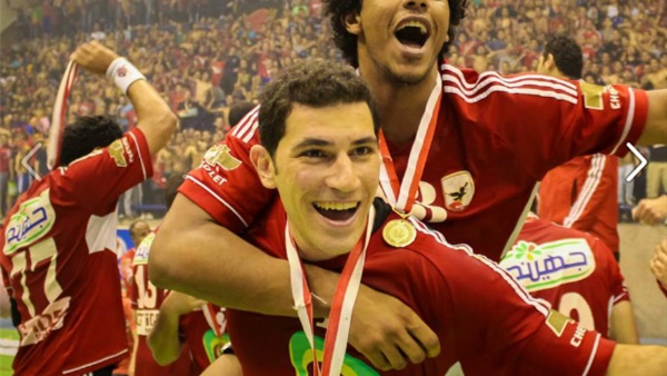نجم الأهلي يعود للفريق مرة أخرى قادماًَ من الزمالك نجم الأهلي يعود للفريق مرة أخرى قادماًَ من الزمالك