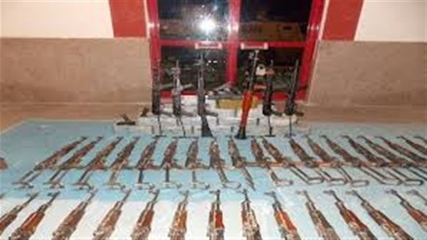 ضبط 23 قطعة سلاح ناري غير مرخص وتنفيذ 767 حكما قضائيا بسوهاج