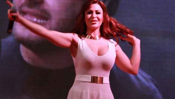 فيفيان مراد تستعد لأغنية جديدة فيفيان مراد تستعد لأغنية جديدة