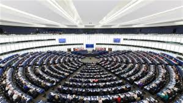 حريات البرلمان الأوروبي تدعو لتقديم المساعدة للبنان لاحتواء أزمة اللاجئين حريات البرلمان الأوروبي تدعو لتقديم المساعدة للبنان لاحتواء أزمة اللاجئين