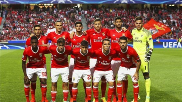 بنفيكا يستعيد صدارة الدوري البرتغالي بالفوز علي تشافيس 2-صفر