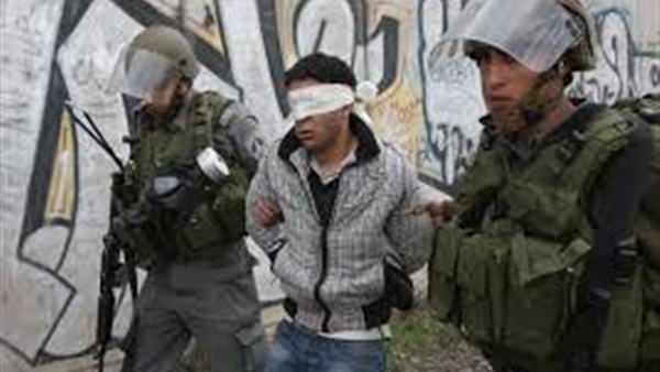 الإحتلال الإسرائيلي يعتقل 14 فلسطينيا في الضفة الغربية