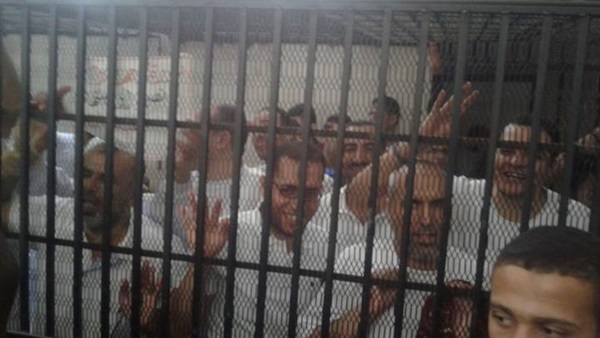 تأجيل محاكمة 10 متهمين بحرق حجز قسم حلوان لـ٢٢ أكتوبر