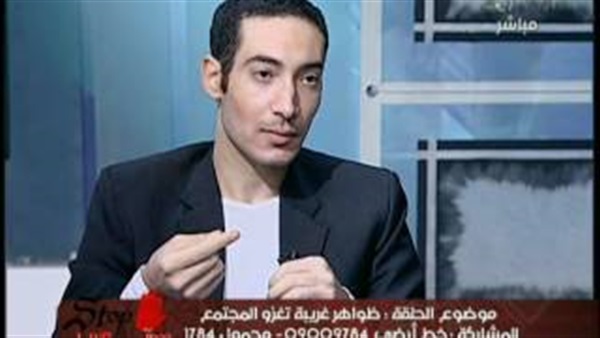 بالفيديو.. مدعي ألوهية يهذي.. و«أزهري» يفضح كذبه على الهواء