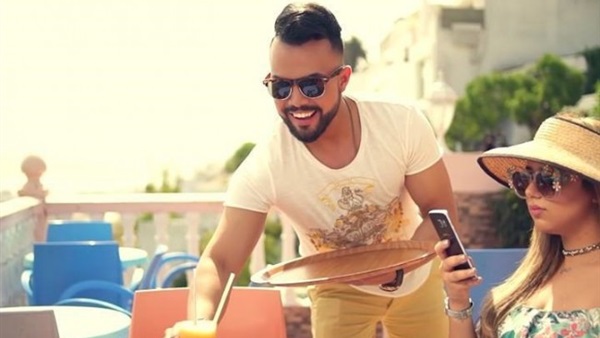 طرح كليب «العايلة» لأيوب الحومي على «روتانا» طرح كليب «العايلة» لأيوب الحومي على «روتانا»