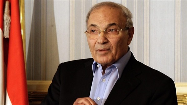 مفاجأة.. أحمد شفيق يعلن ترشحة ضد السيسي في 2018 مفاجأة.. أحمد شفيق يعلن ترشحة ضد السيسي في 2018