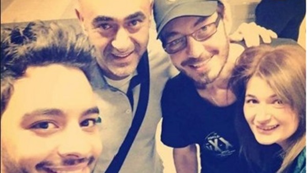 الصدفة تجمع أحمد جمال بـ "زاهر" فى مطار بيروت الصدفة تجمع أحمد جمال بـ "زاهر" فى مطار بيروت