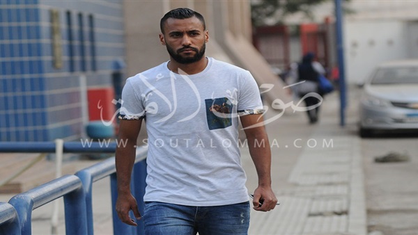 عاشور يفتح النار على كوبر: أنا مصرى مش هندي..وهناك صراعات بين لاعبي الأهلى والزمالك عاشور يفتح النار على كوبر: أنا مصرى مش هندي..وهناك صراعات بين لاعبي الأهلى والزمالك