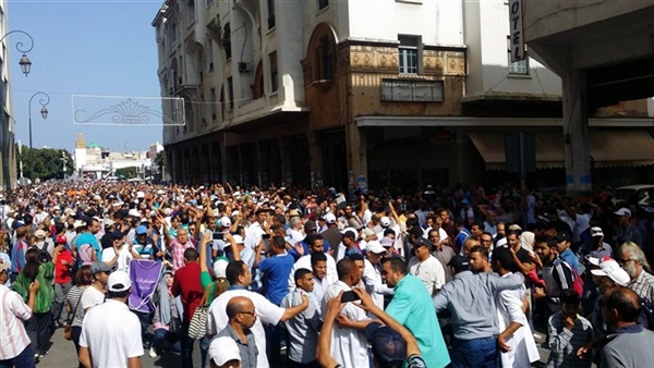 بالفيديووالصور.. تظاهرات في المغرب اعتراضا على سياسة حكومة الإخوان