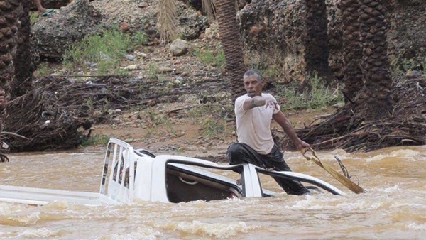ارتفاع عدد ضحايا إعصار "ميج" في سقطرى اليمنية إلى 13 ارتفاع عدد ضحايا إعصار "ميج" في سقطرى اليمنية إلى 13