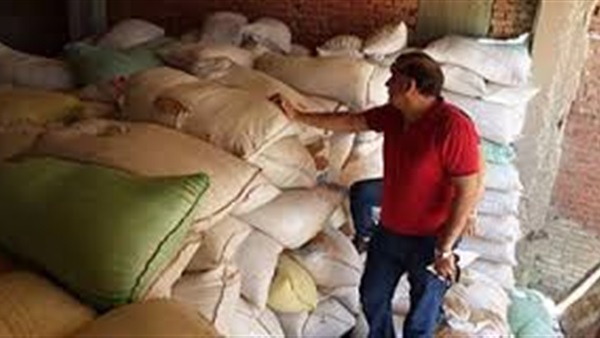 ضبط 15 طن ملح طعام مجهول المصدر في حملة تموينية بالبحيرة ضبط 15 طن ملح طعام مجهول المصدر في حملة تموينية بالبحيرة