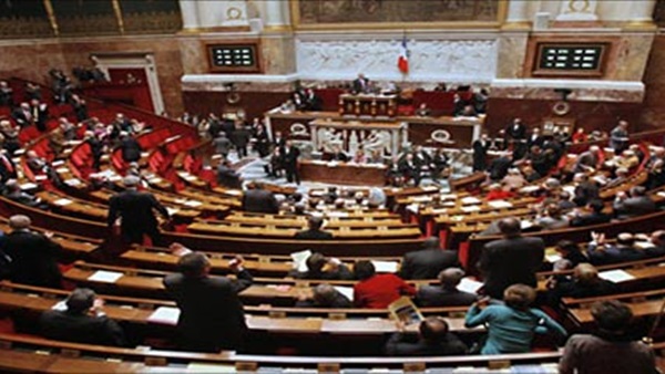 النواب الفرنسيون يصوتون على تمديد التدخل العسكري في سوريا نهاية نوفمبر النواب الفرنسيون يصوتون على تمديد التدخل العسكري في سوريا نهاية نوفمبر
