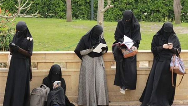 الحكومة النرويجية تعتزم منع النقاب في المدراس والجامعات الحكومة النرويجية تعتزم منع النقاب في المدراس والجامعات