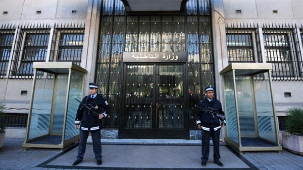 السلطات التونسية تحتجز 11 شخصا حاولوا اجتياز الحدود البحرية لايطاليا السلطات التونسية تحتجز 11 شخصا حاولوا اجتياز الحدود البحرية لايطاليا