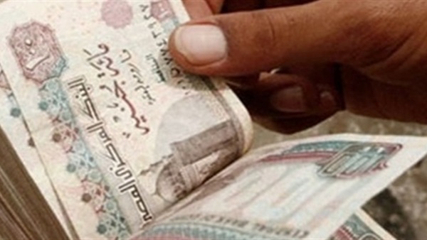 أمن المطار يضبط مصري يحاول تهريب 46 الف جنيه للسعودية 