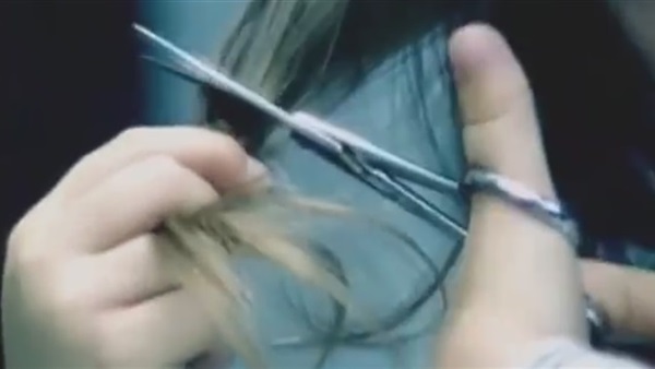 بالفيديو.. رد فعل مؤثر من طفلة مع أخيها المصاب بالسرطان بالفيديو.. رد فعل مؤثر من طفلة مع أخيها المصاب بالسرطان